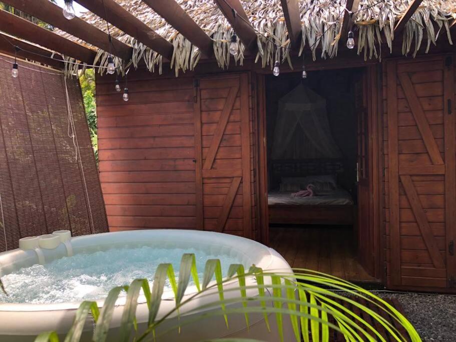 Eden Chalet, Spa Privatif Les Abymes Bagian luar foto